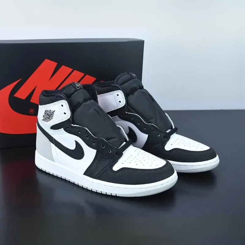 Air Jordan 1 Retro High OG ‘Stage Haze’ 555088-108